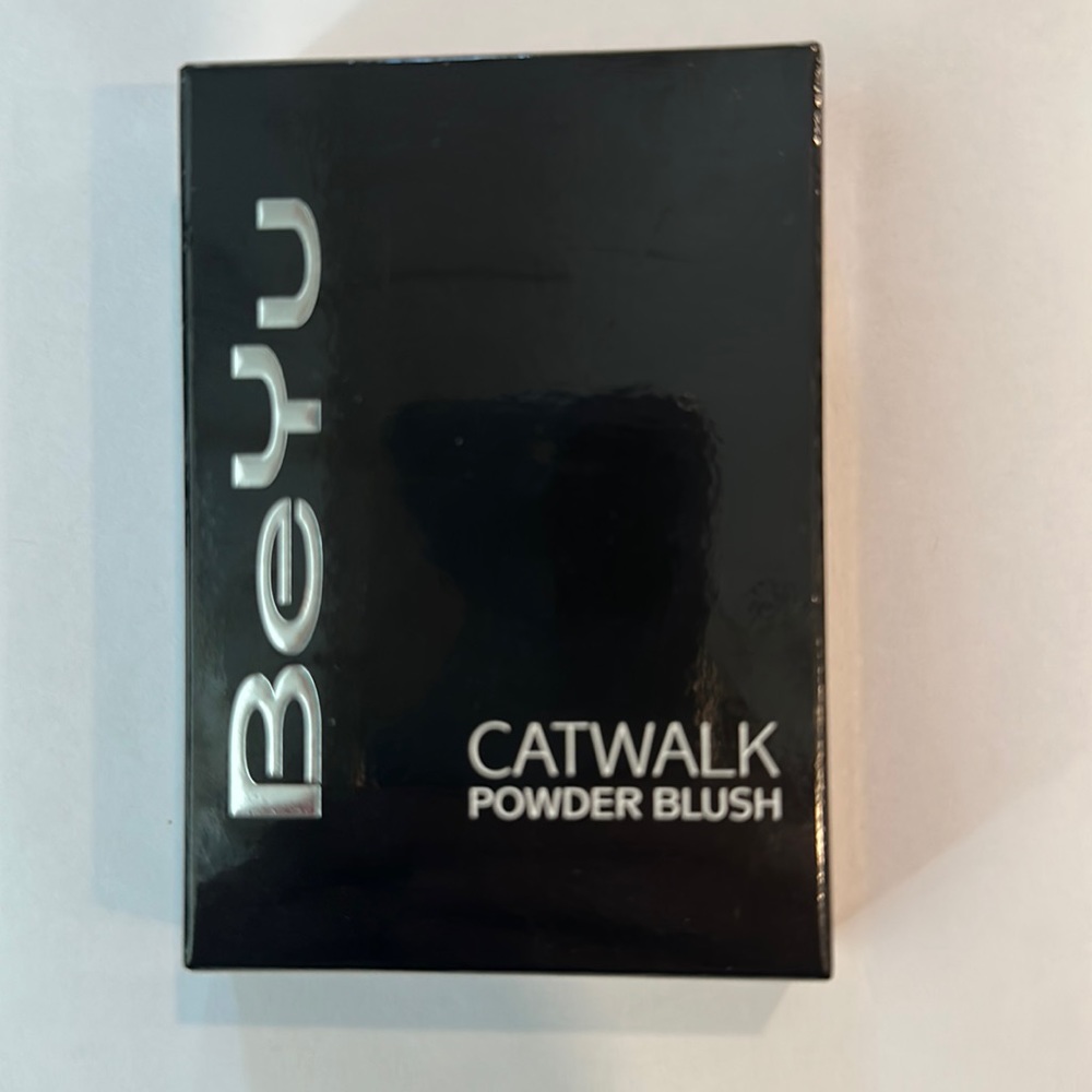 BeYu Catwalk Powder Blush 42 Peach